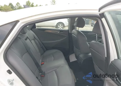 2011 Hyundai Sonata Hybrid z USA, uszkodzony, nr VIN KMHEC4A44BA016605